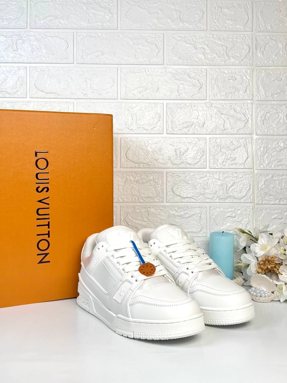 Louis Vuitton Sneakers

911109 ⭐️
