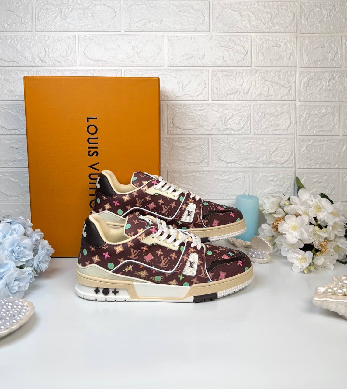 Louis Vuitton Sneakers

3793-5 ⭐️