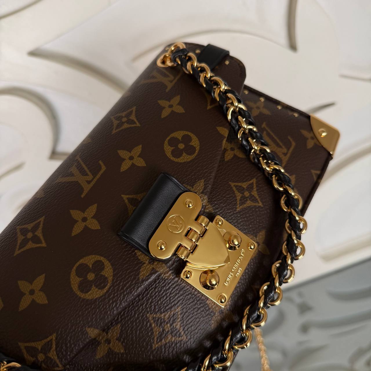 Louis Vuitton Trunkie East West

910471 ⭐️