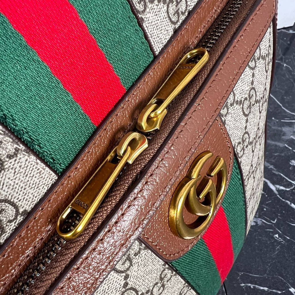 Gucci GG Supreme Backpack

32x36 cm 
6297 ⭐️