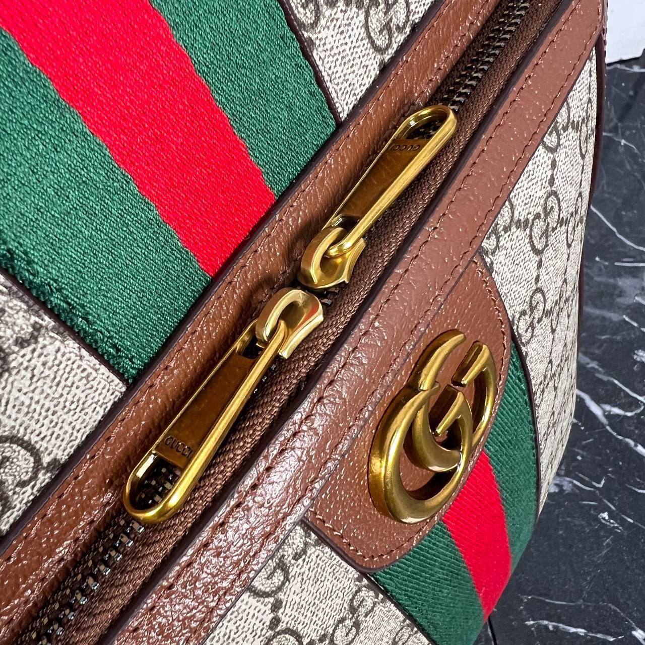 Gucci GG Supreme Backpack

32x36 cm 
6297 ⭐️