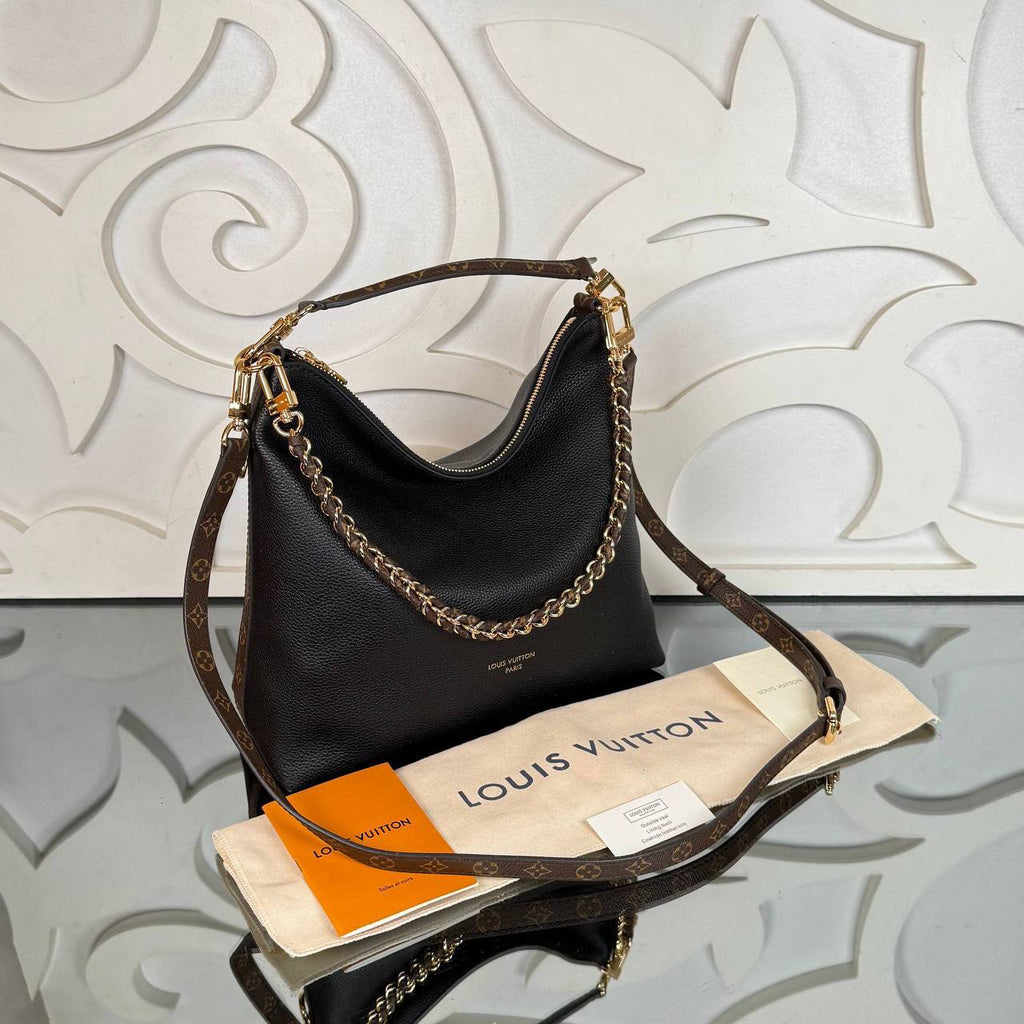 Louis Vuitton Multipass Bag

910426 ⭐️