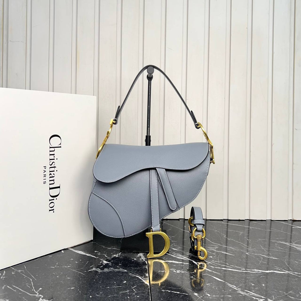 Christian Dior Saddle Bag

25x20 cm 
639.B ⭐️