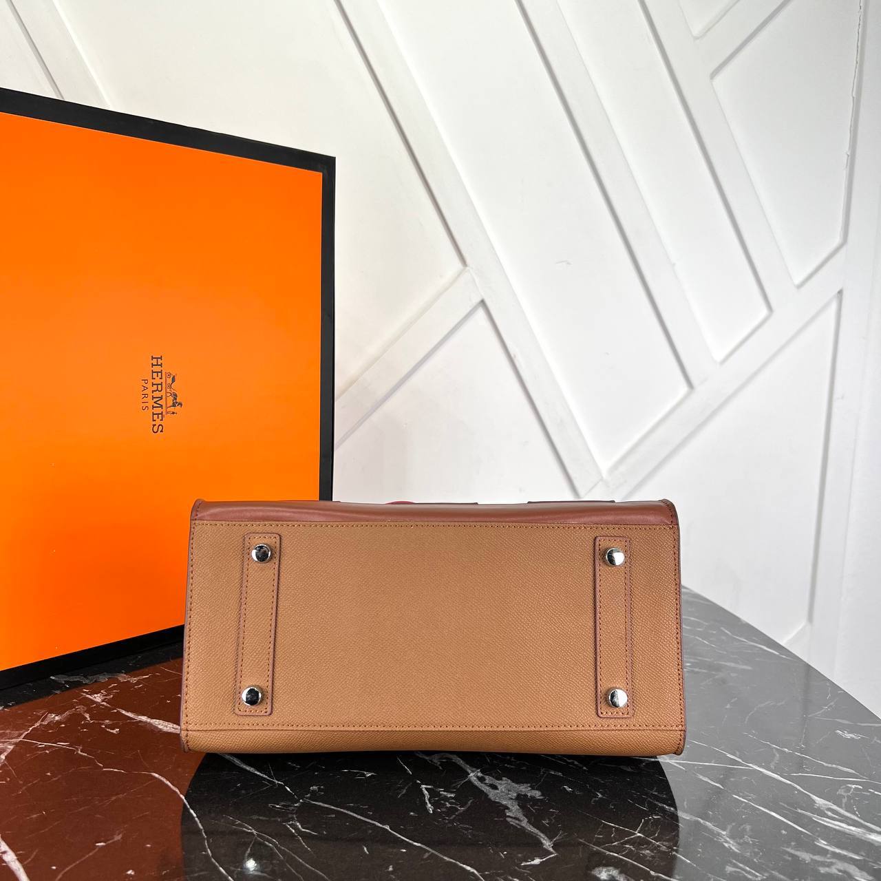 Hermes Birkin Bag 30 Cm 

30x22 Cm 
5447_4⭐️