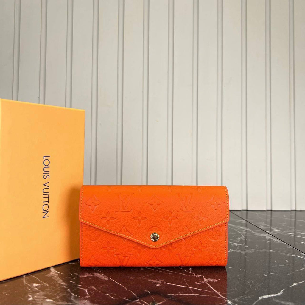 Louis Vuitton Sarah Wallet 

79-2 ⭐️