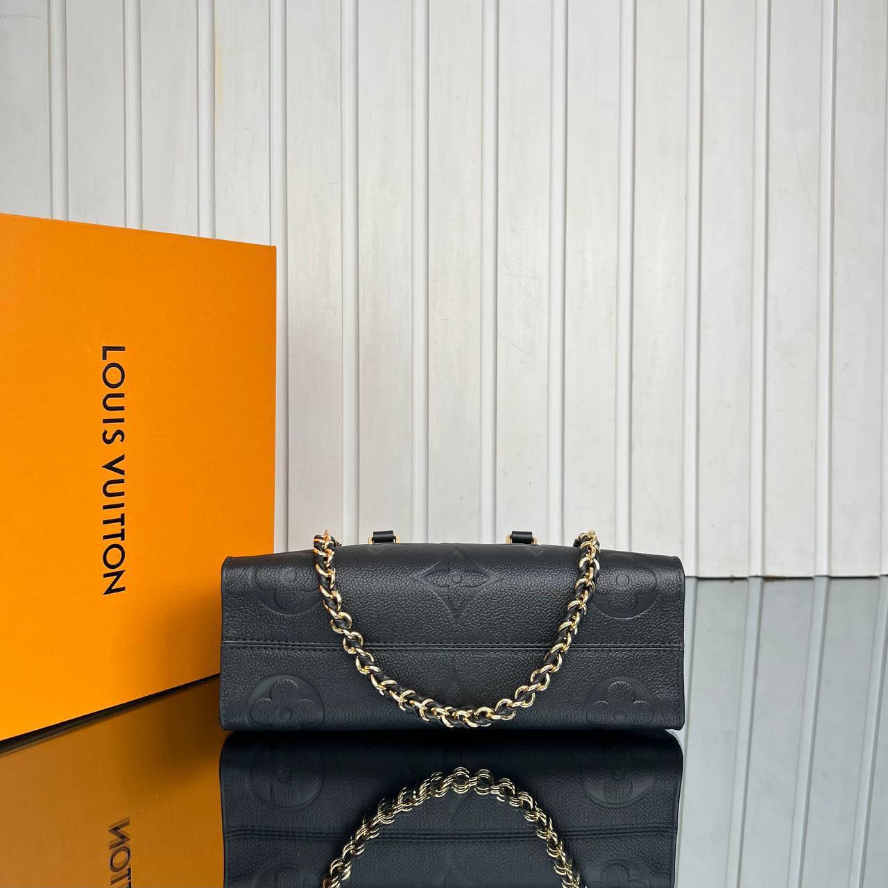 Louis Vuitton OnTheGo East West

5749-1 ⭐️