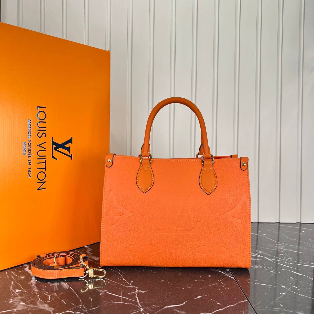 Louis Vuitton OnTheGo PM 

5300-1 ⭐️