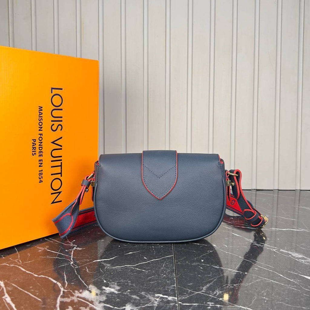 Louis Vuitton Pont 9 Soft MM Bag

758-1 ⭐️