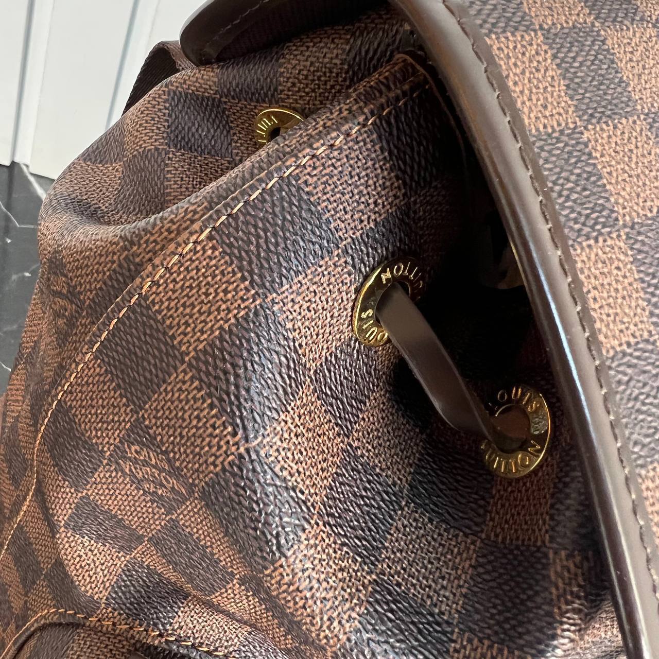 Louis Vuitton Bosporush Backpack 

1102