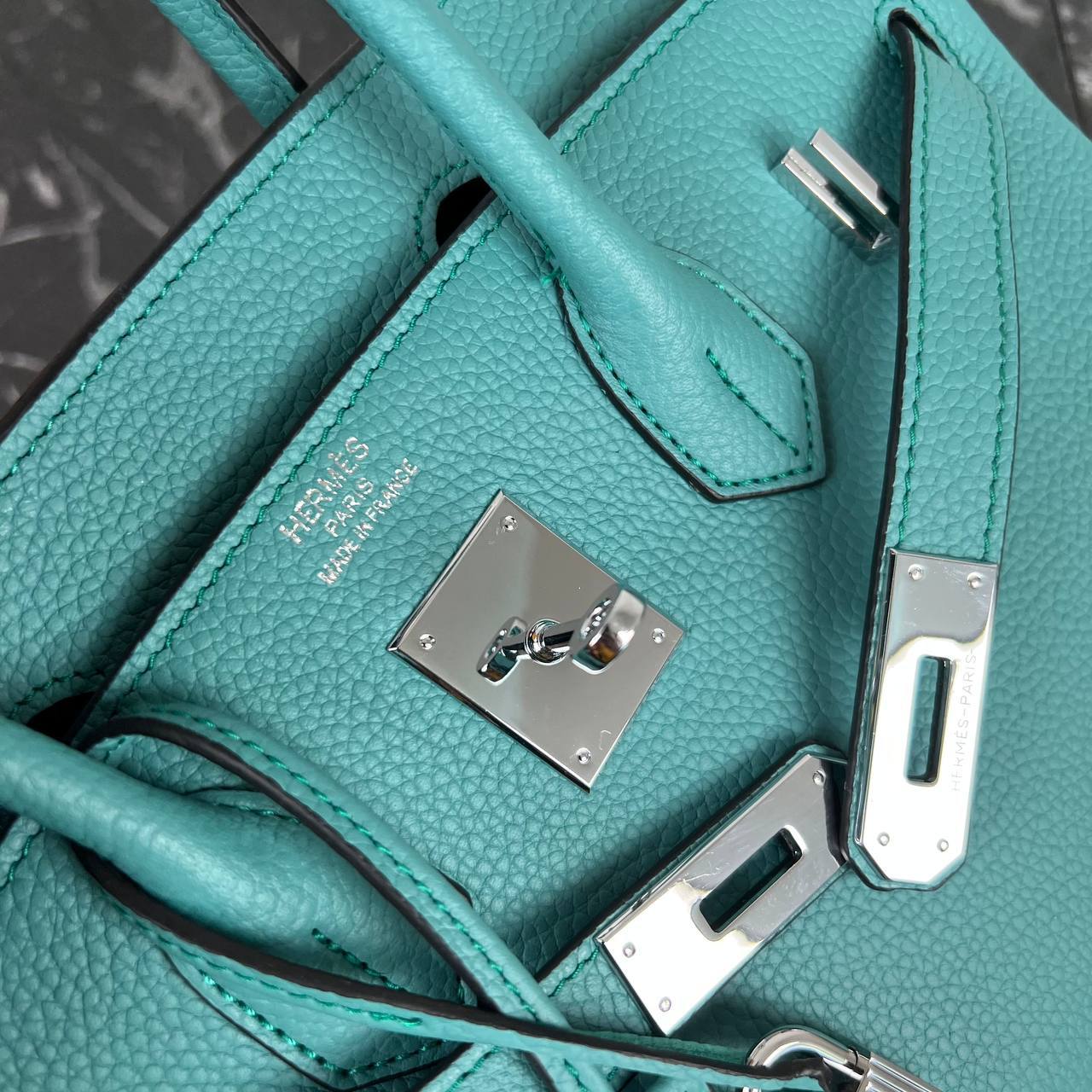 Hermes Birkin Bag 30 cm 

30x22 cm 
5071 ⭐️