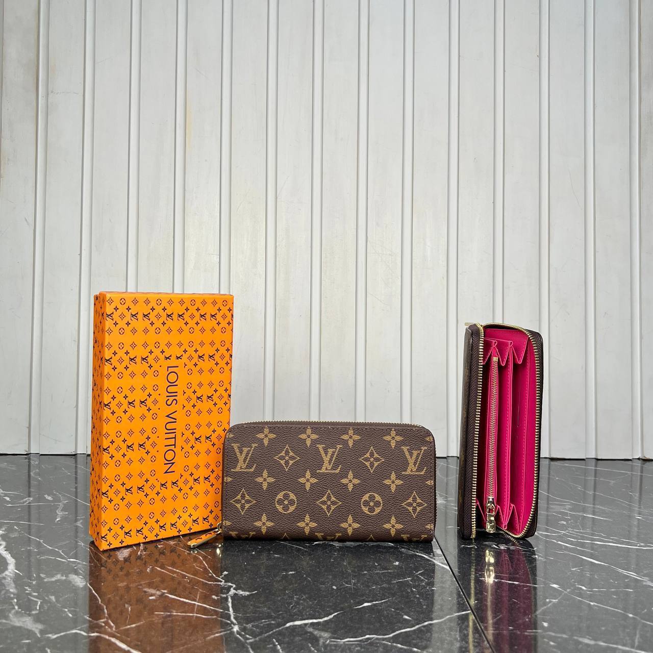 Louis Vuitton Zippy Wallet 

20x10 cm 
28.B ⭐️