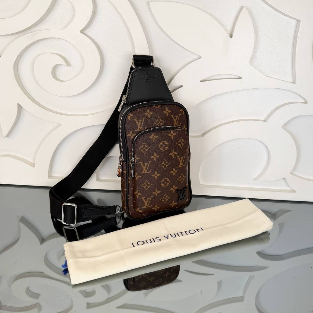 Louis Vuitton Avenue Sling Bag Small

⭐️