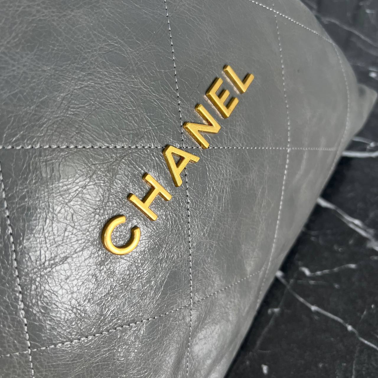 Chanel 22 Handbag

33x39 cm 
5648 ⭐️