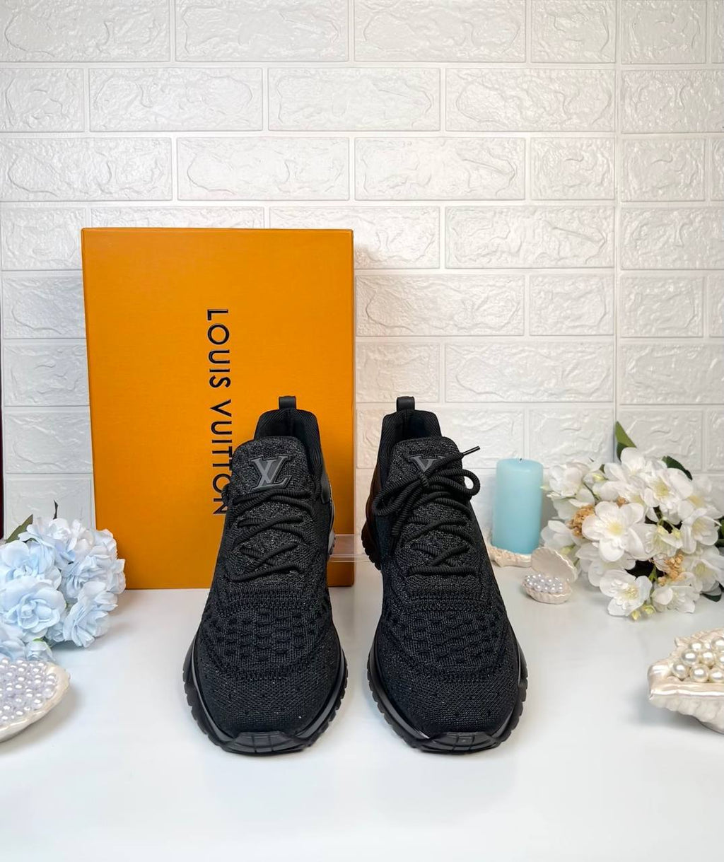 Louis Vuitton Sneaker 

3741-2 ⭐️
