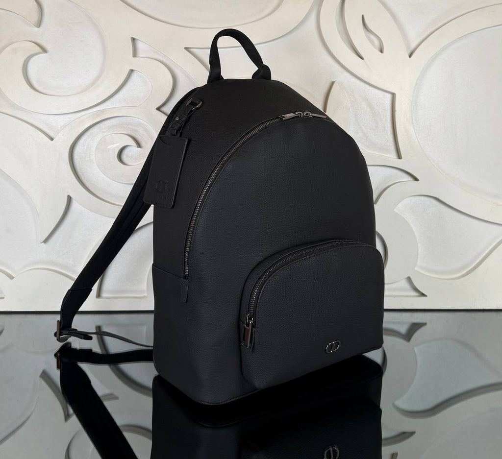 Christian Dior CD Icon Backpack 

30x34 cm
910515 ⭐️